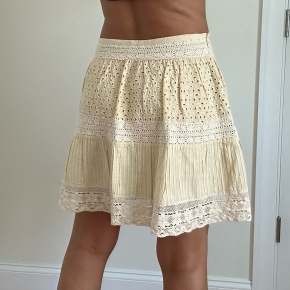 Cotton Eyelet Lace Trim Mini Skirt - Picture 5 of 8